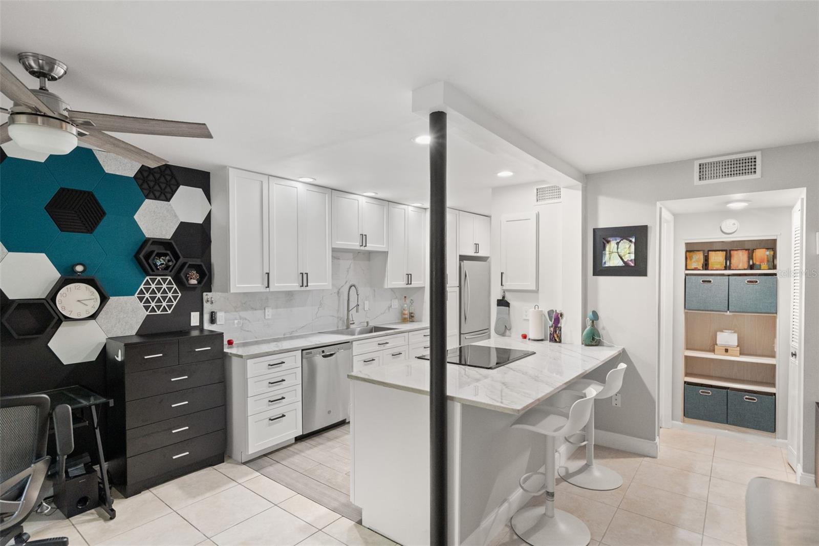 RAINTREE MANOR HOMES CONDOMINIUM - Residential