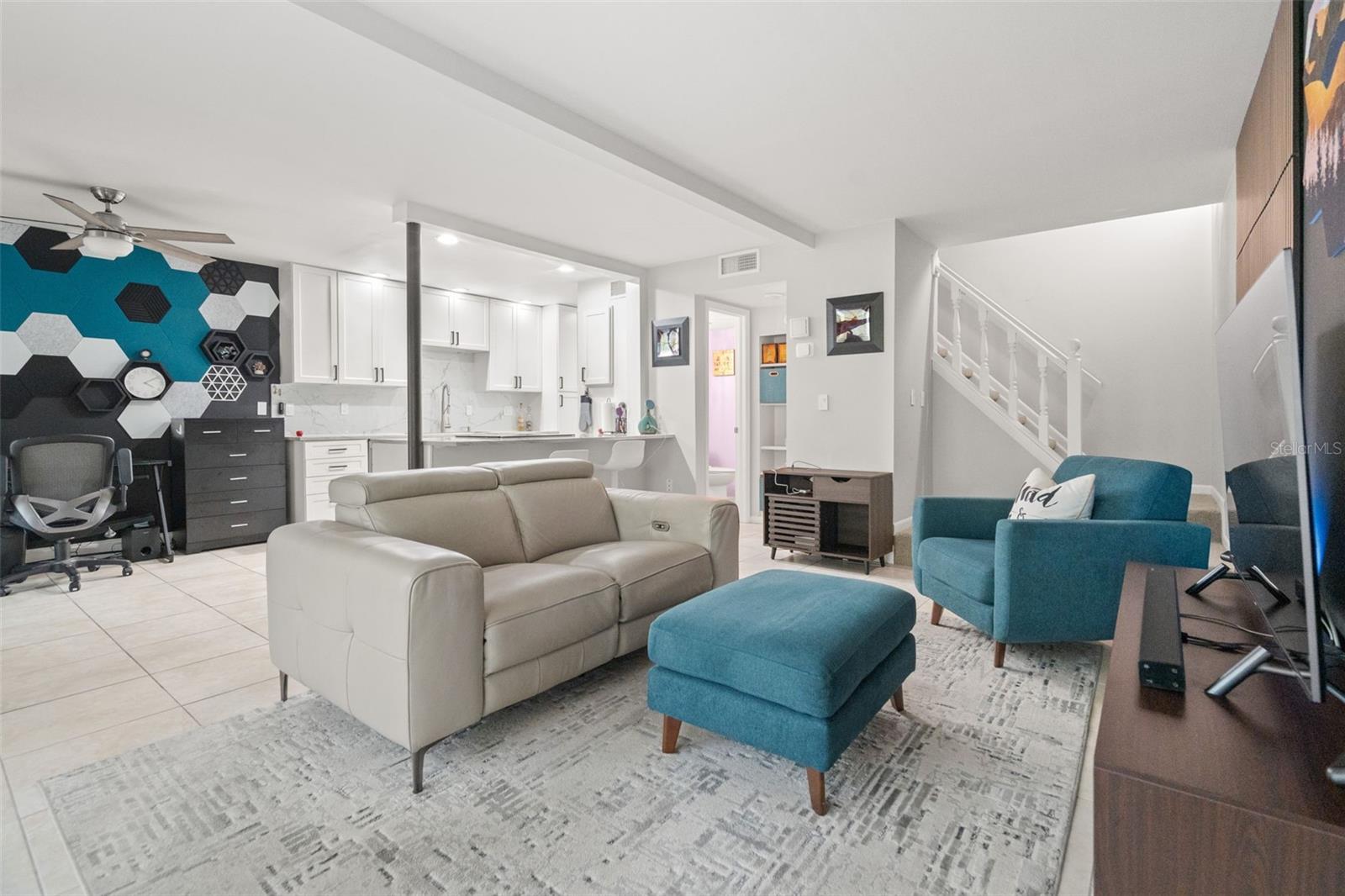 RAINTREE MANOR HOMES CONDOMINIUM - Residential