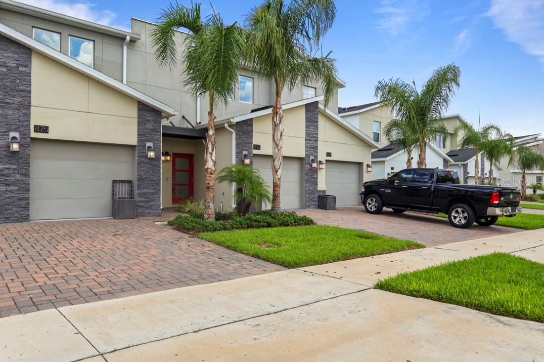 877 OCEAN COURSE AVENUE