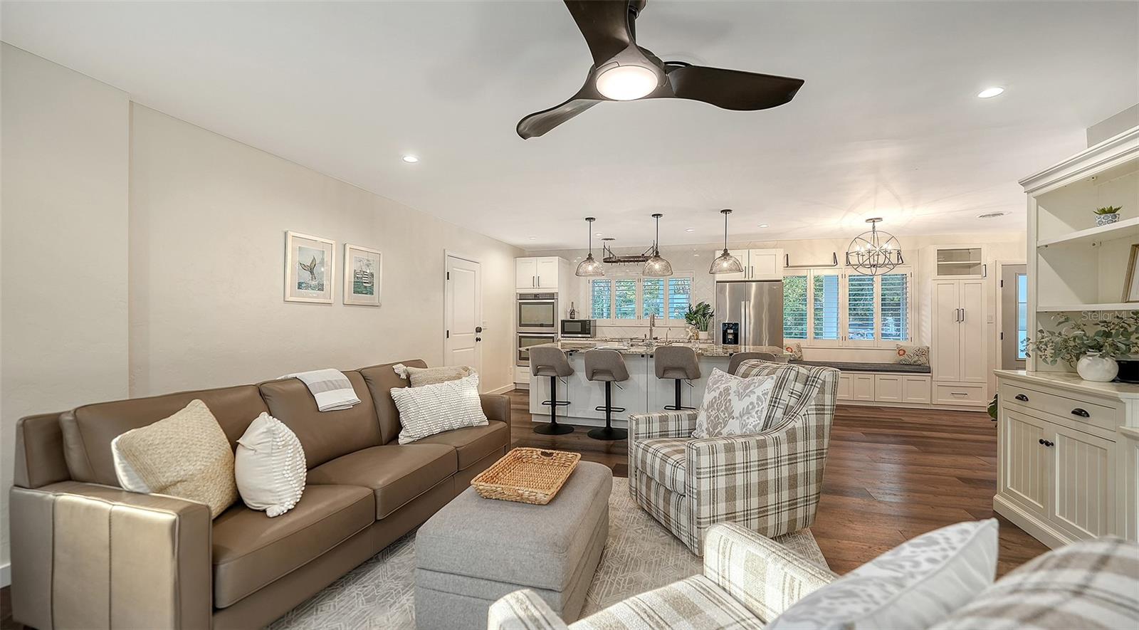 SOUTH GATE - Residential