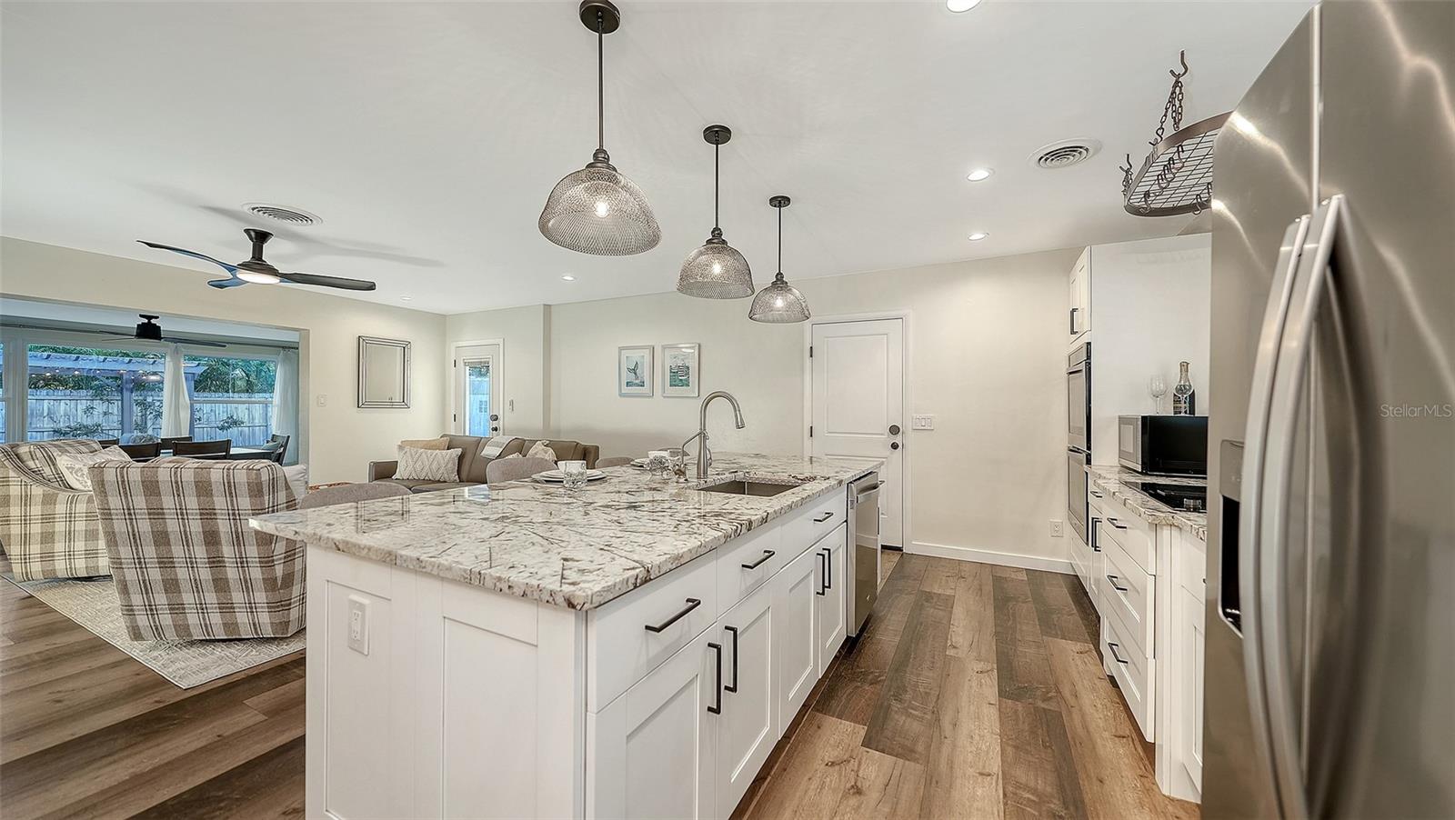 SOUTH GATE - Residential