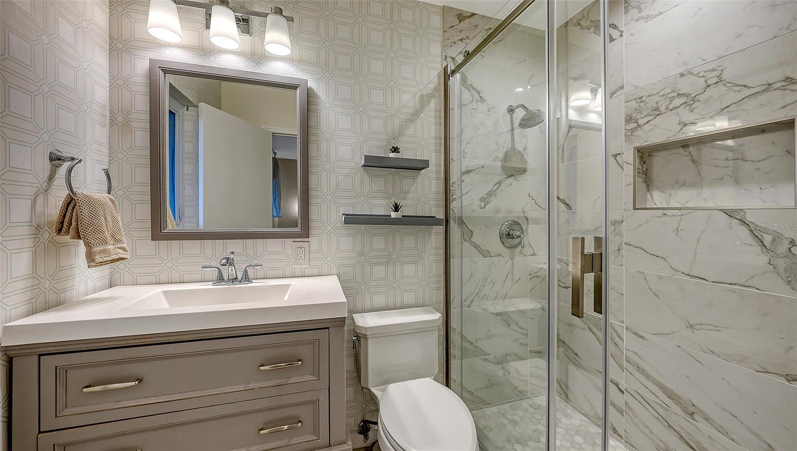 SOUTH GATE - Residential