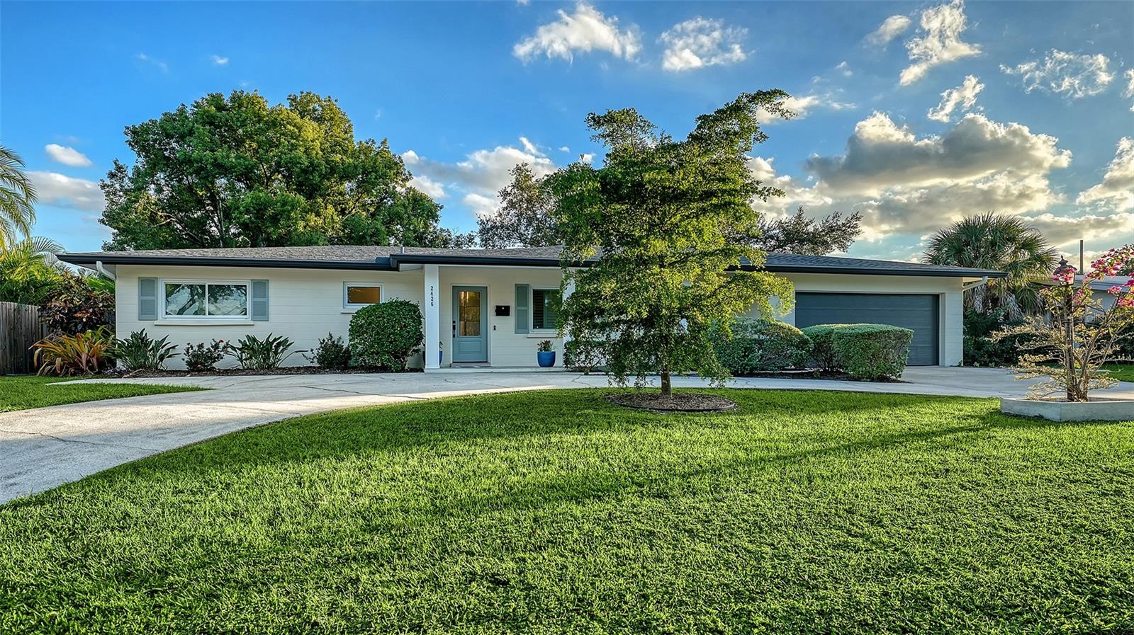 SOUTH GATE - Residential