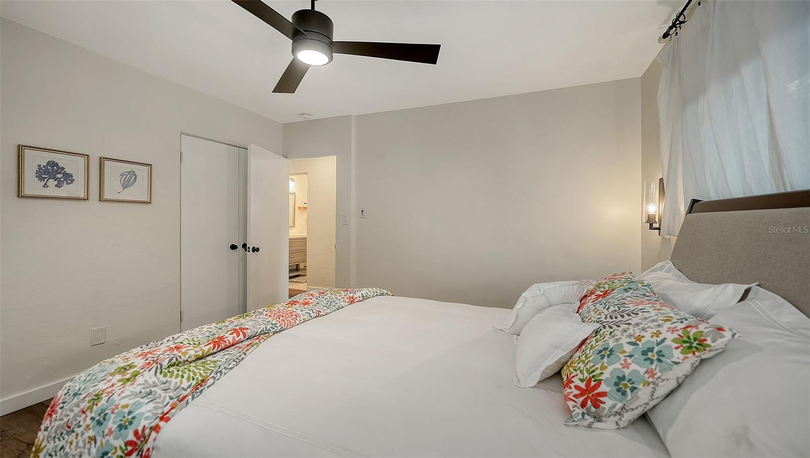 SOUTH GATE - Residential