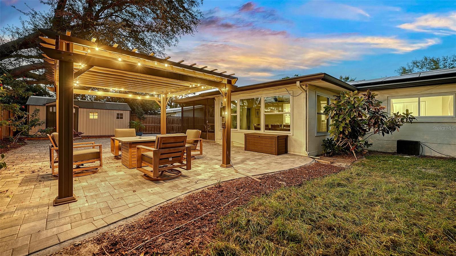 SOUTH GATE - Residential