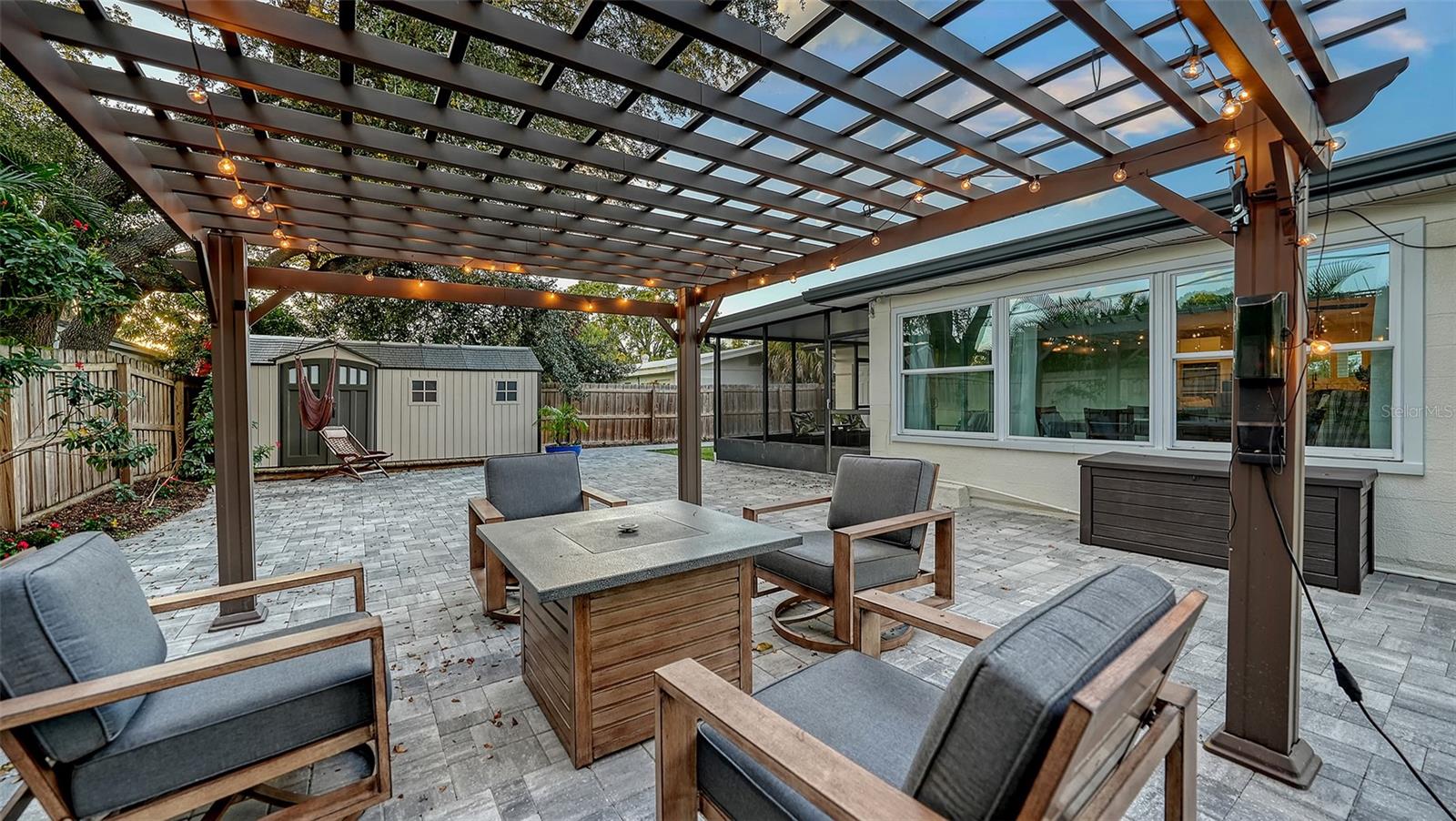 SOUTH GATE - Residential