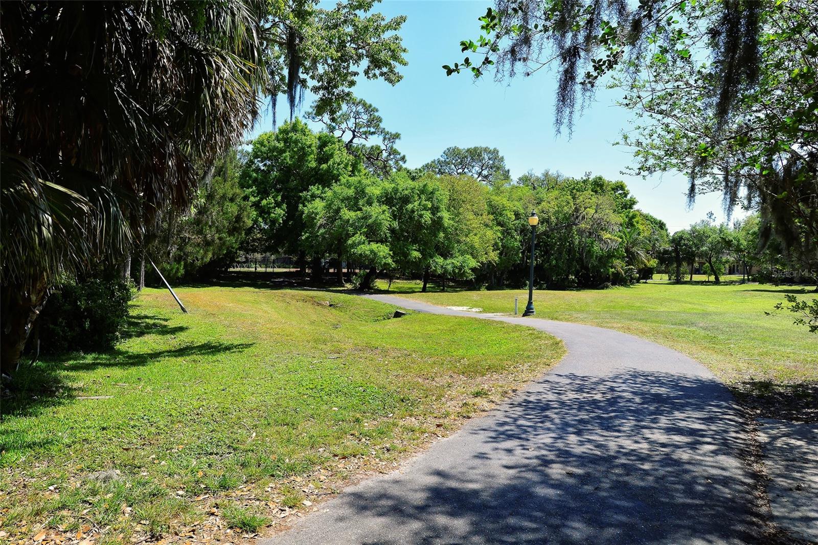 SOUTH GATE - Residential