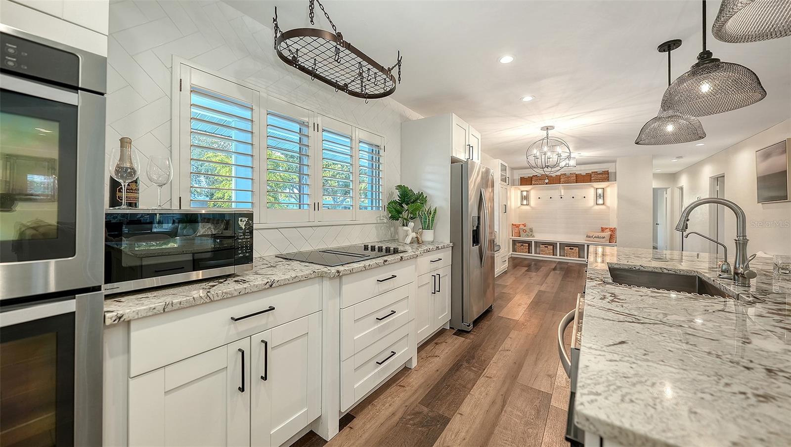 SOUTH GATE - Residential