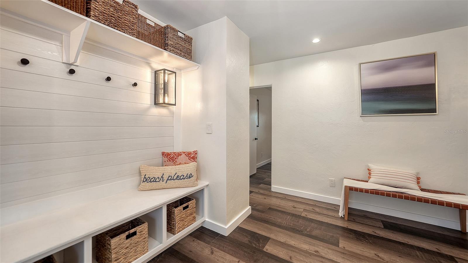 SOUTH GATE - Residential