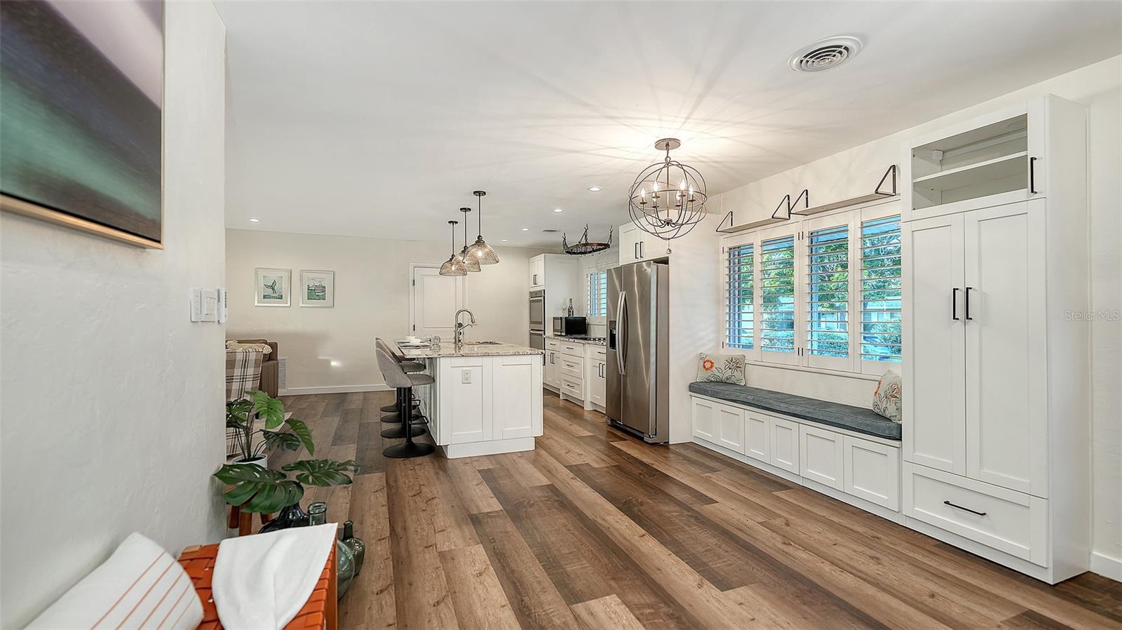 SOUTH GATE - Residential