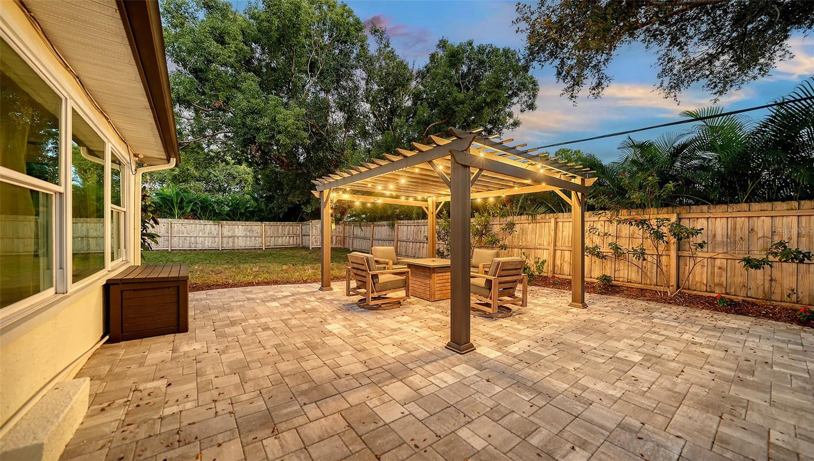 SOUTH GATE - Residential