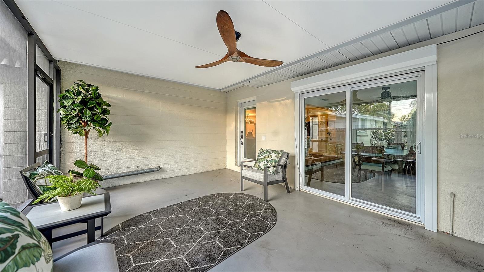 SOUTH GATE - Residential