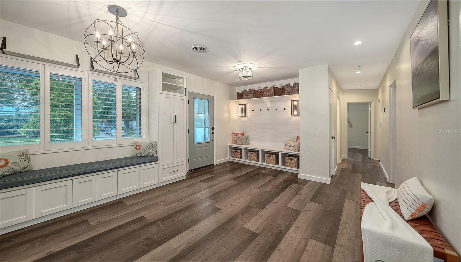 SOUTH GATE - Residential