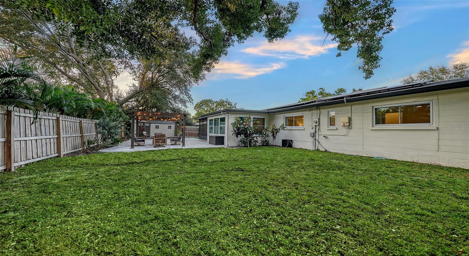 SOUTH GATE - Residential