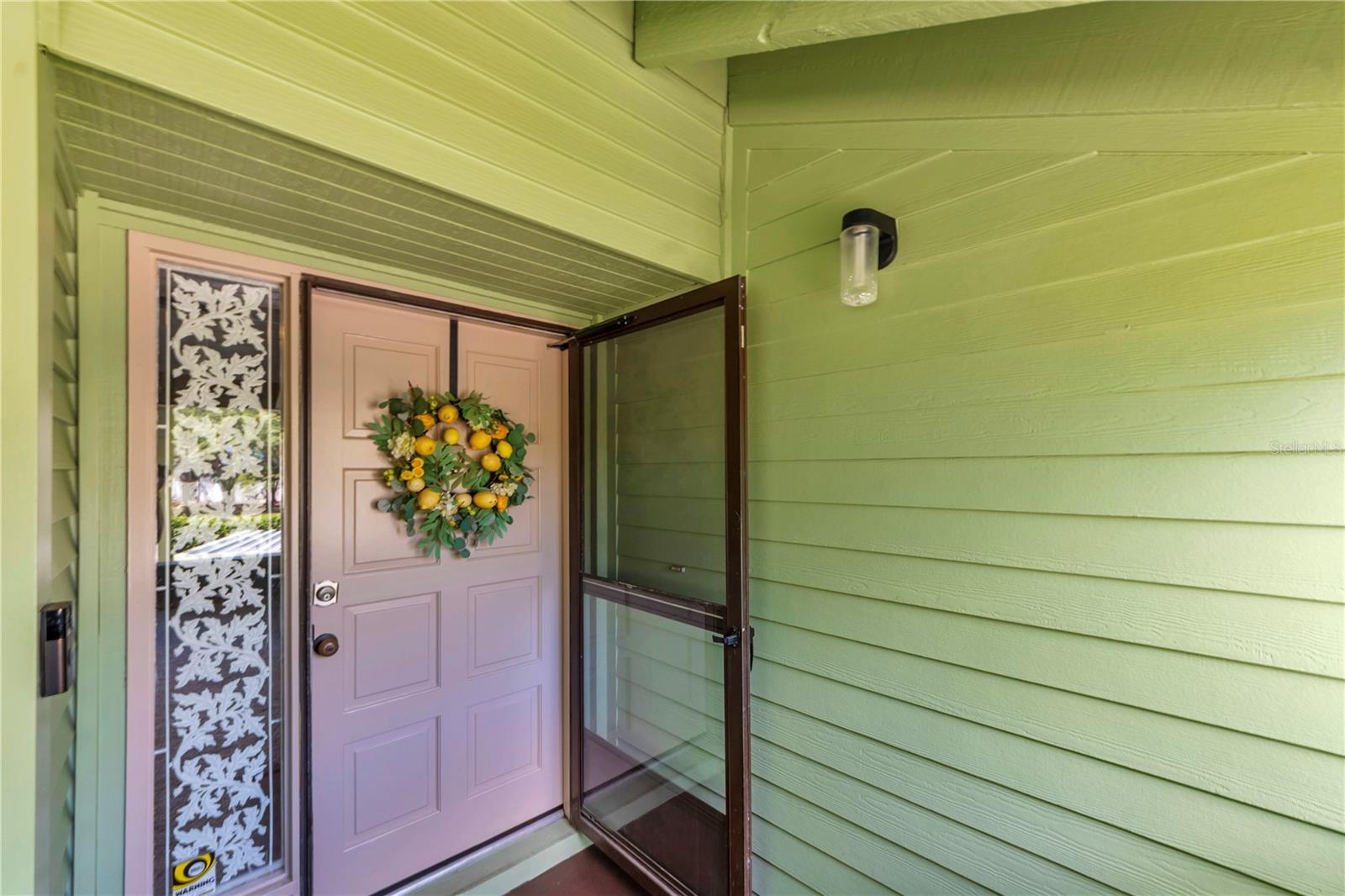 CARROLLWOOD VILLAGE PINE LAKE - Residential