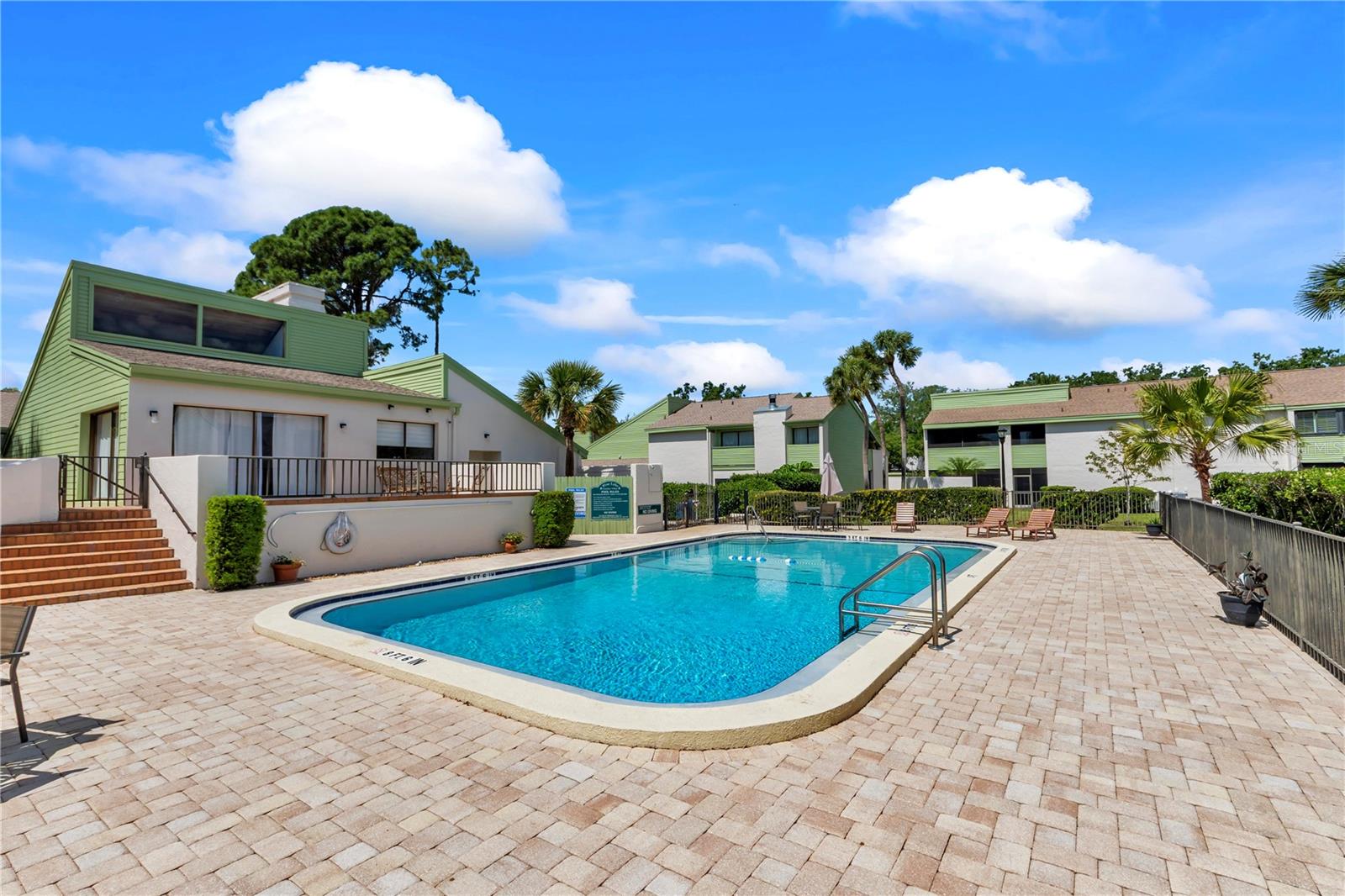 CARROLLWOOD VILLAGE PINE LAKE - Residential