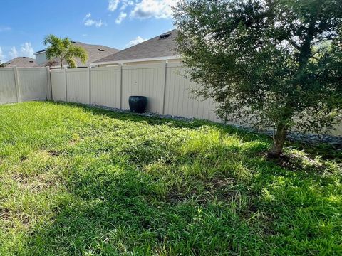 A home in WIMAUMA