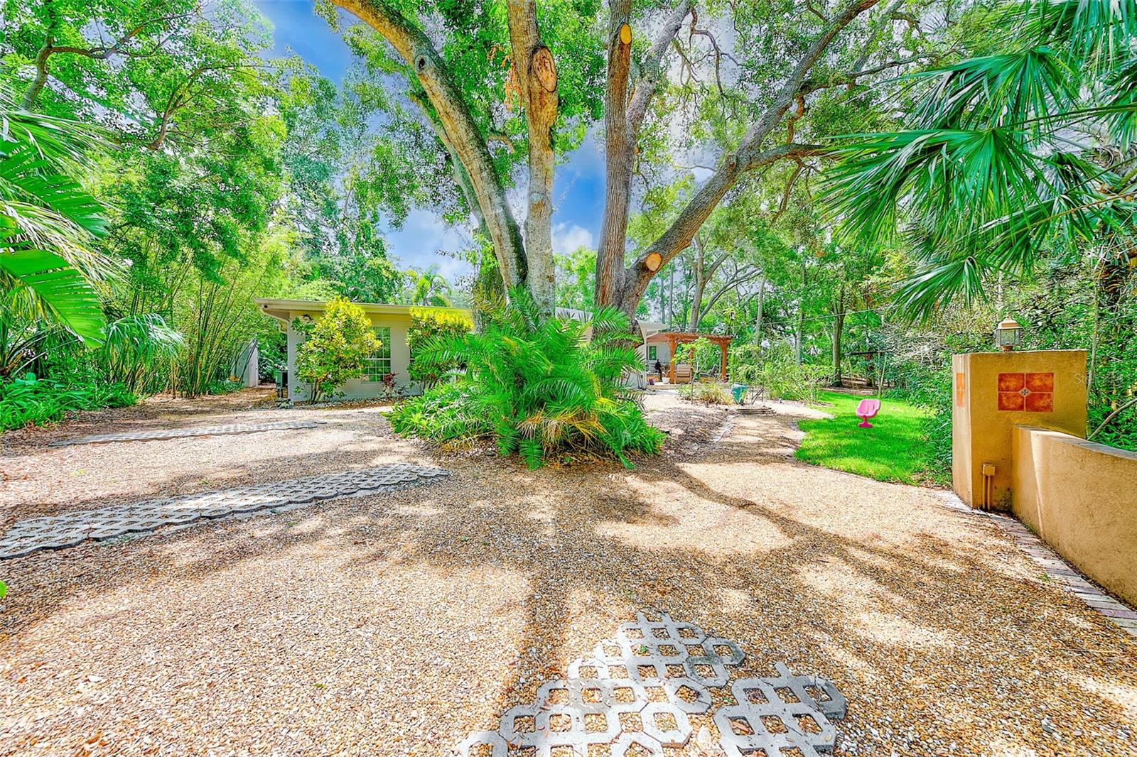 BELLEAIR - Residential