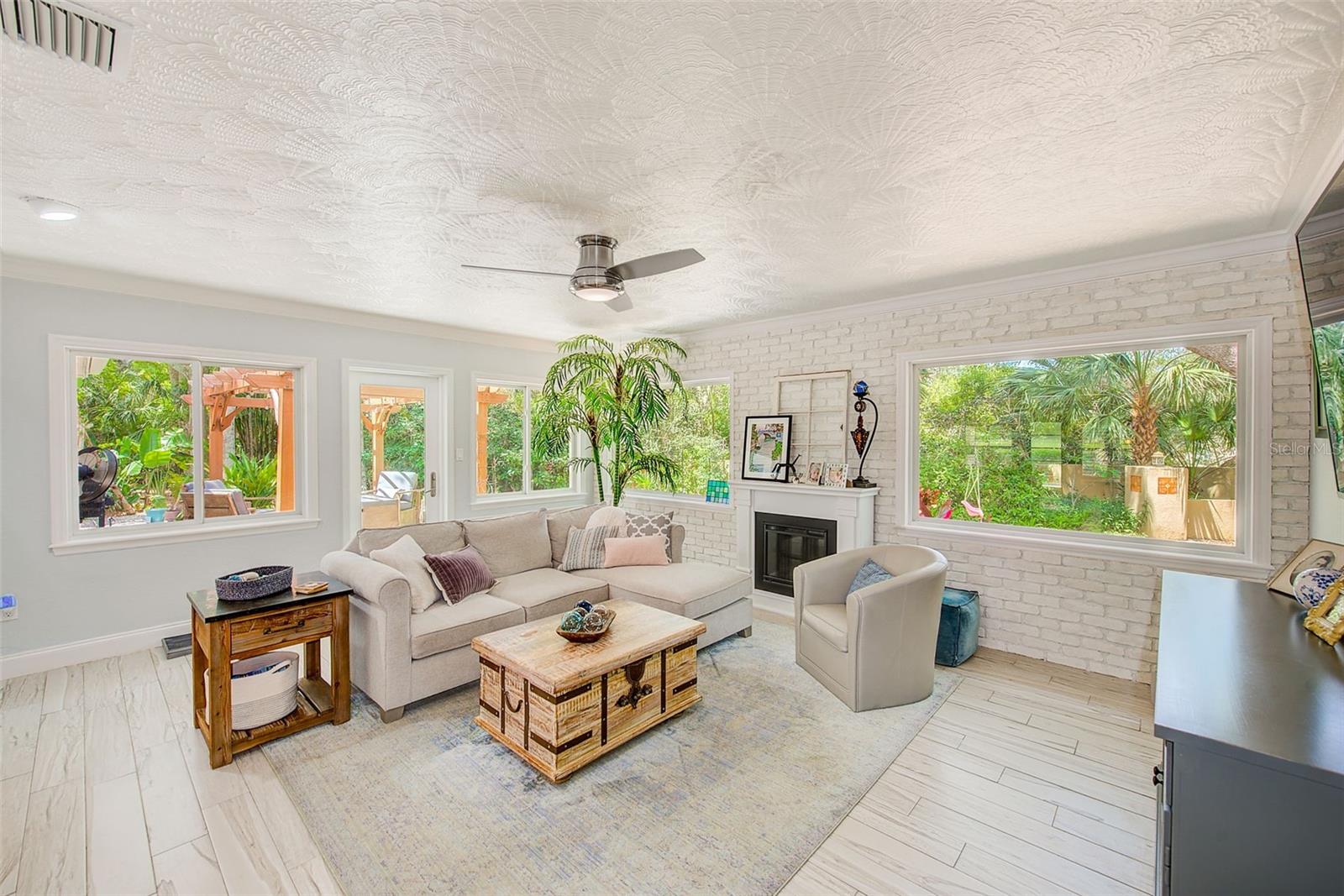 BELLEAIR - Residential