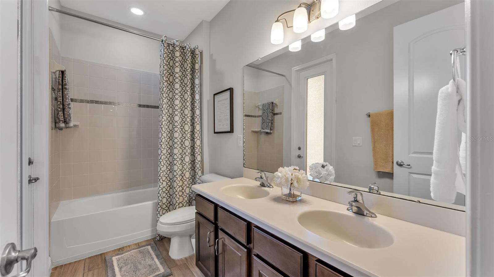 GRANDEFIELD ON POLEY CREEK - Residential