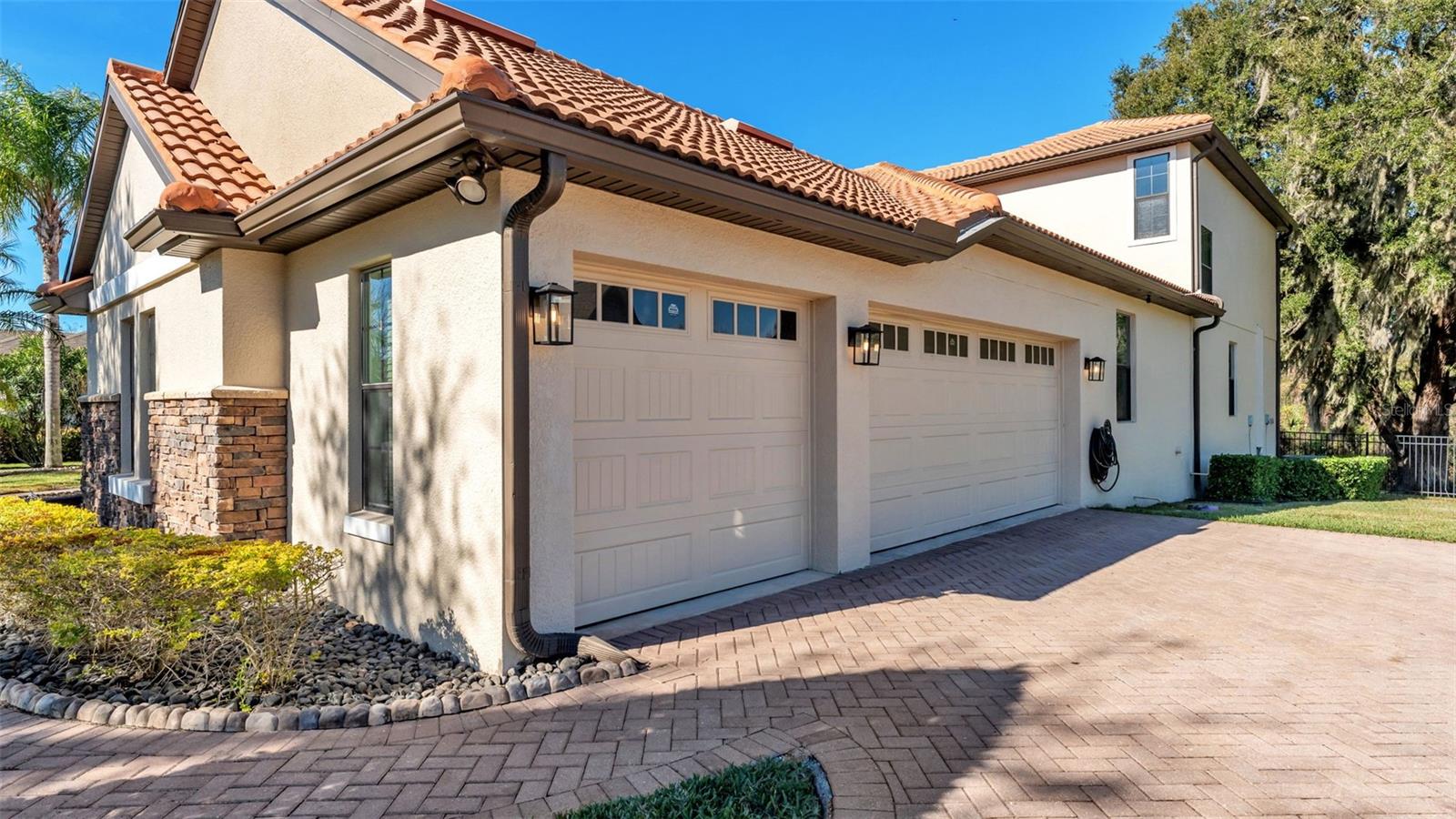 3874 GRANDEFIELD CIRCLE