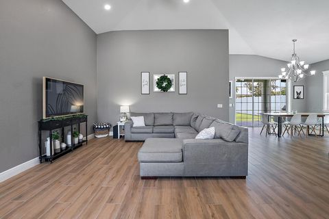 Tiny photo for 5035 NE 125th Loop, Oxford, FL 34484 (MLS # G5110388)