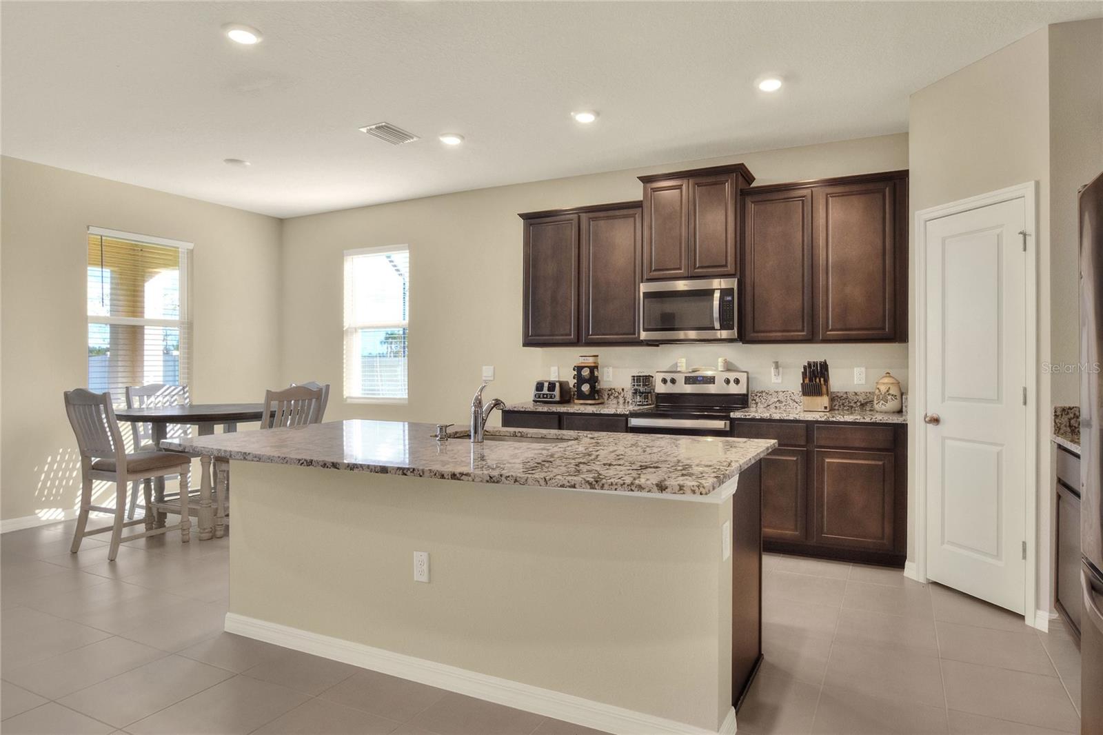 NORTH PK ISLE PH 1A - Residential