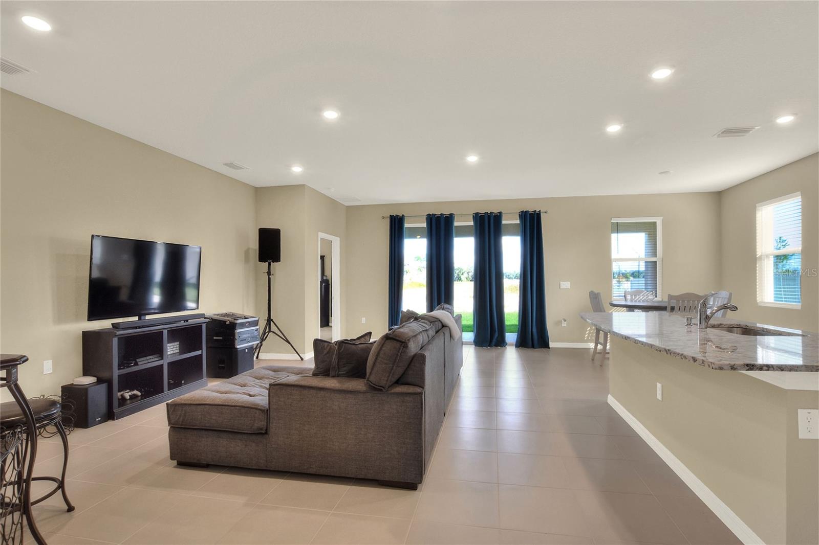 NORTH PK ISLE PH 1A - Residential