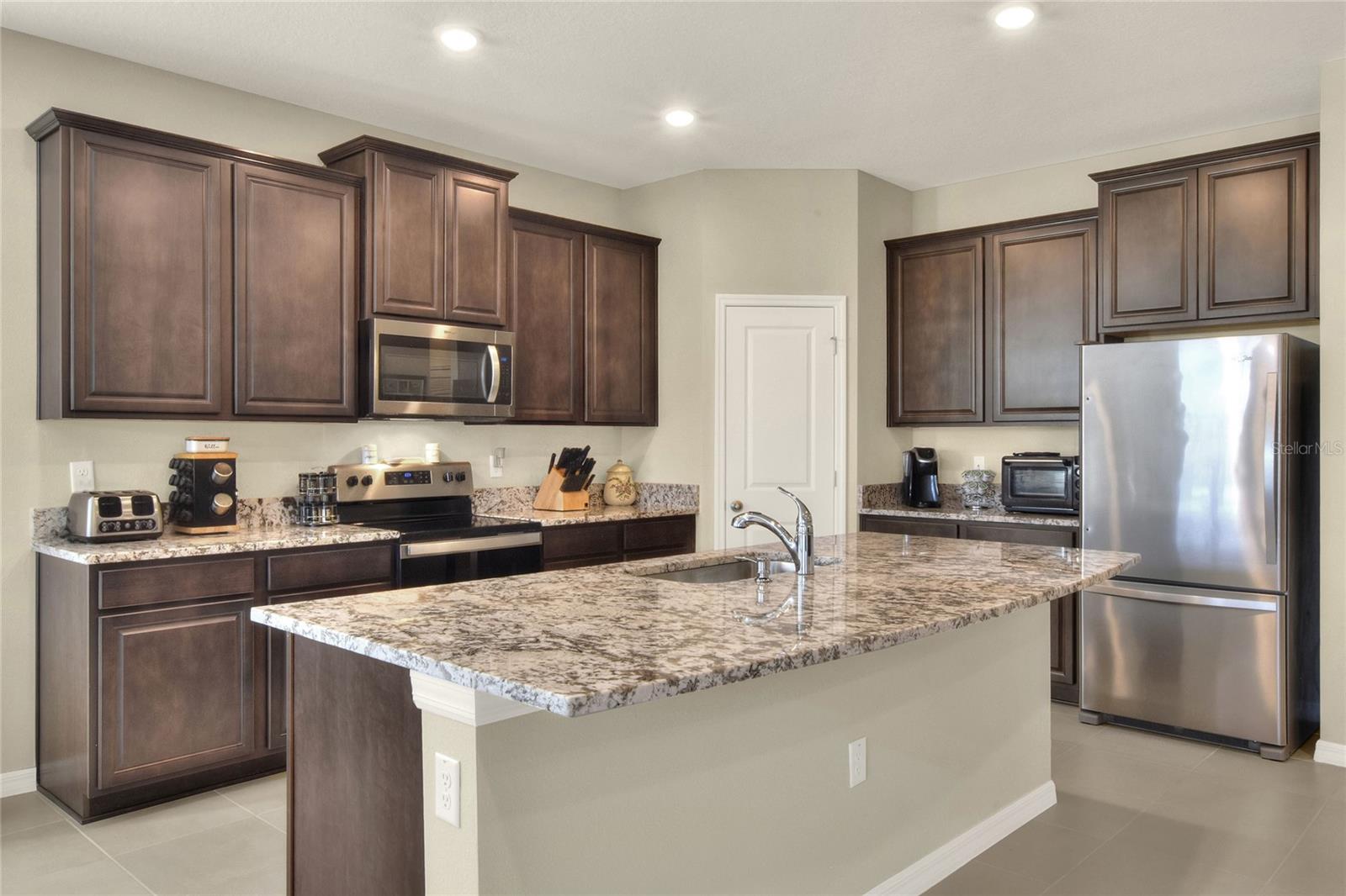 NORTH PK ISLE PH 1A - Residential