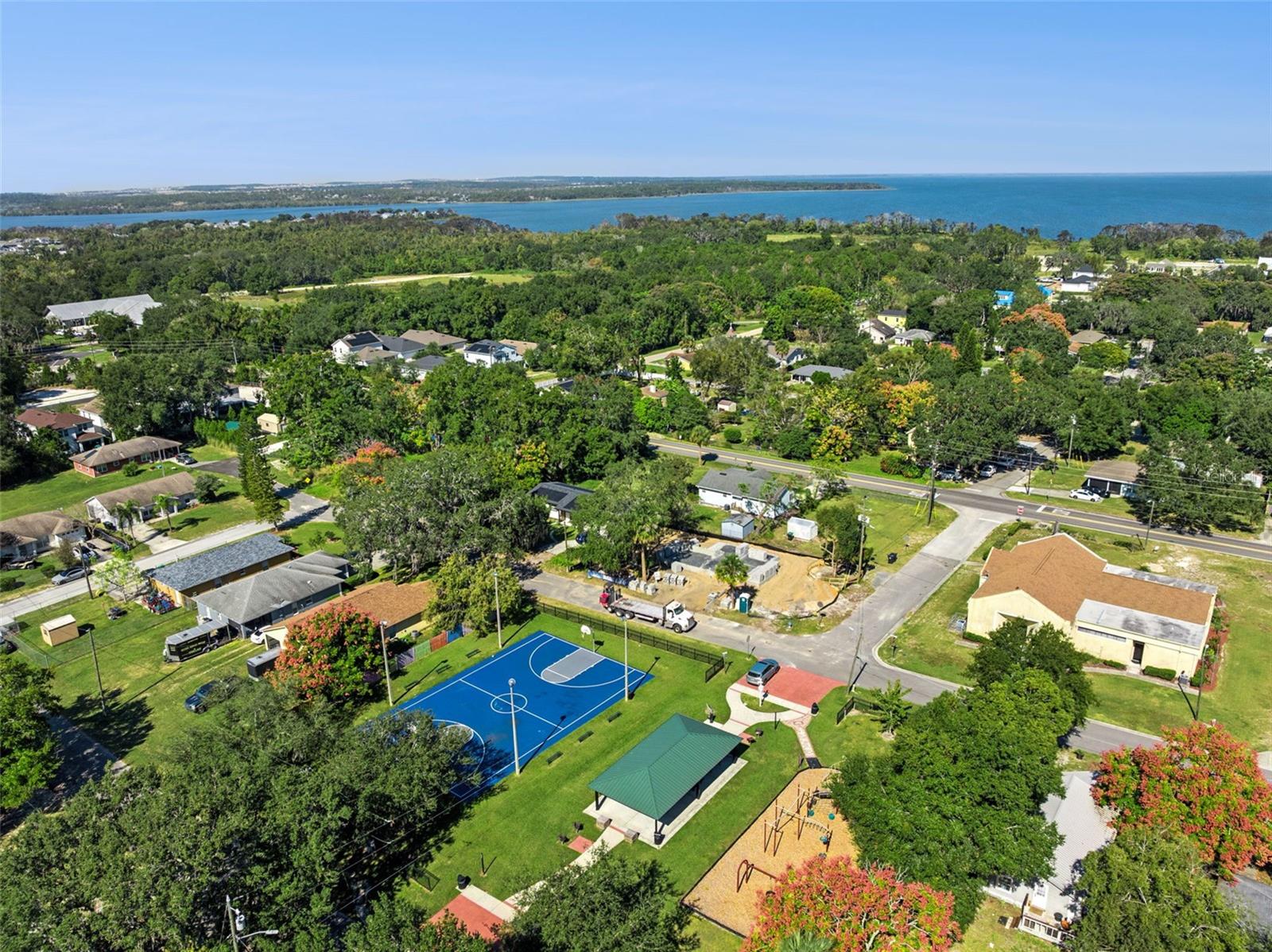 OAKLAND TOWN - Residential