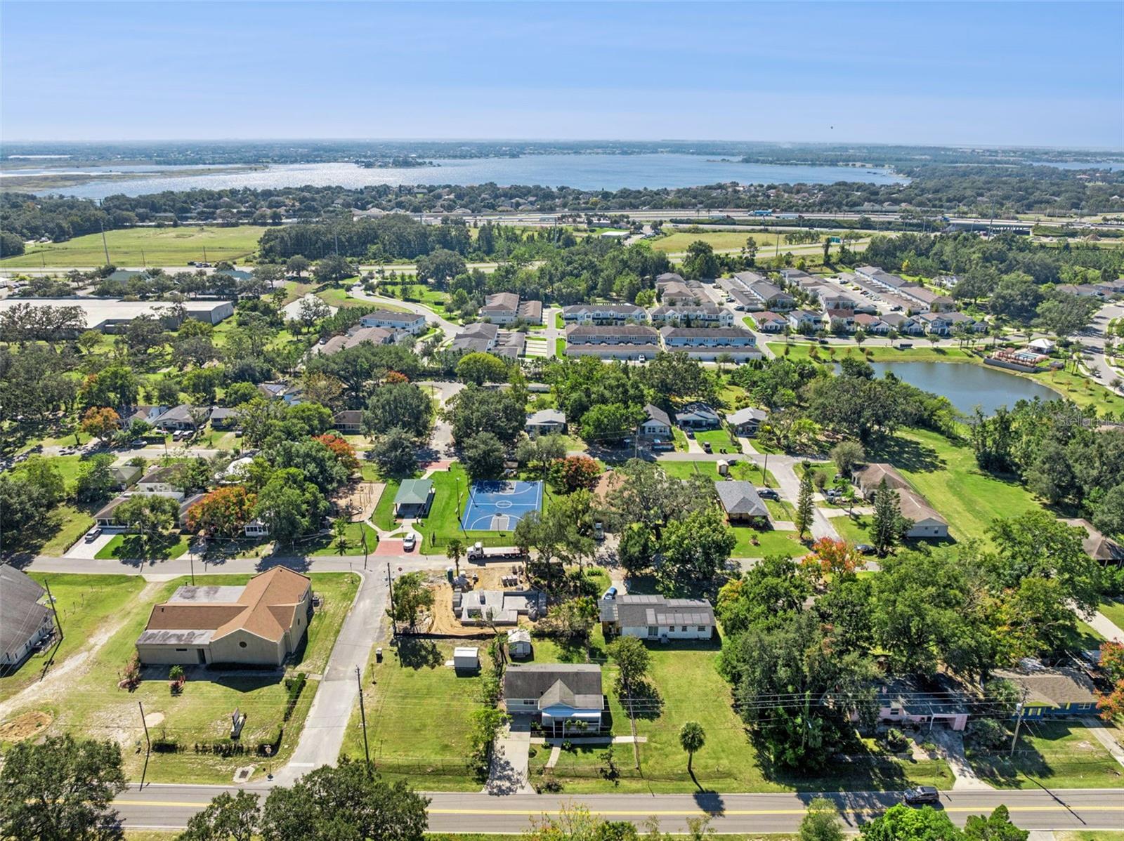 OAKLAND TOWN - Residential