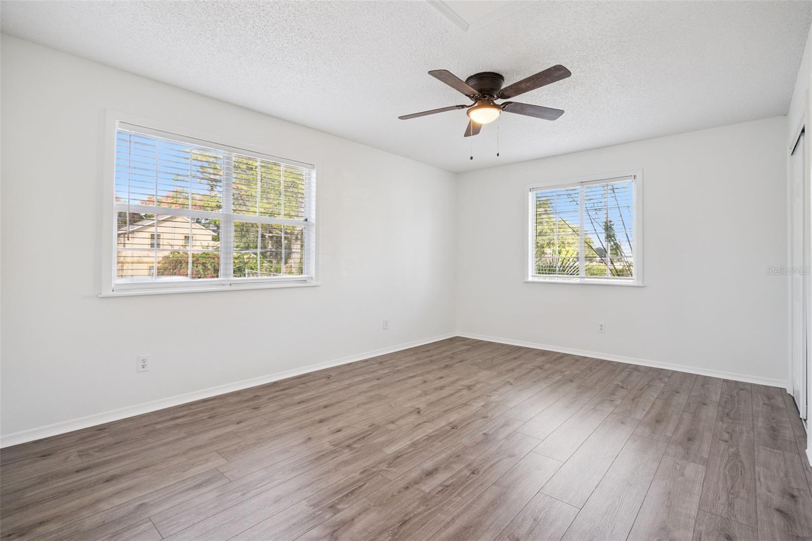 OAKLAND TOWN - Residential