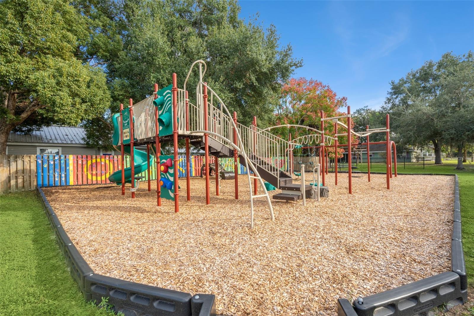 OAKLAND TOWN - Residential