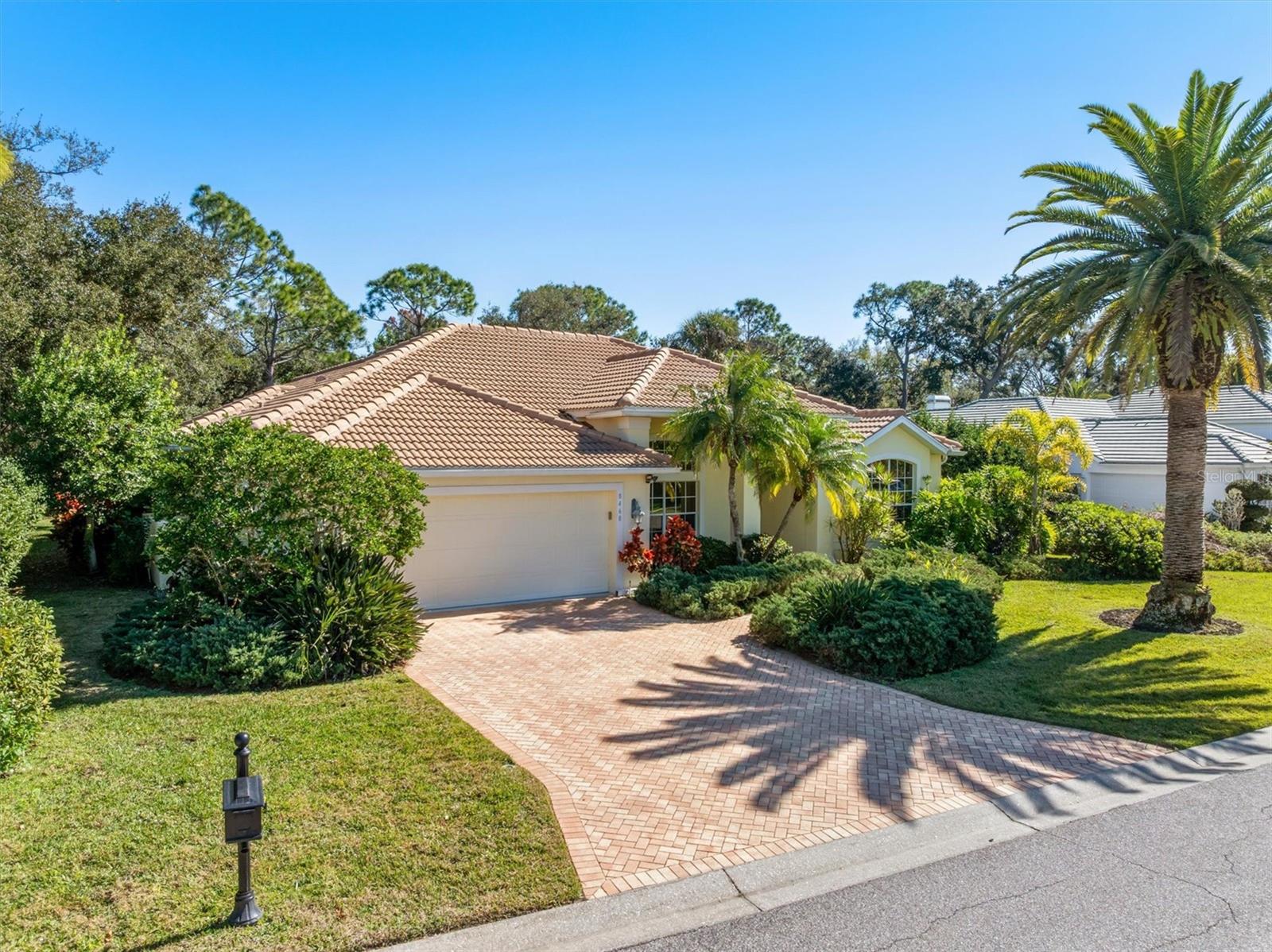 8468 WOODBRIAR DRIVE