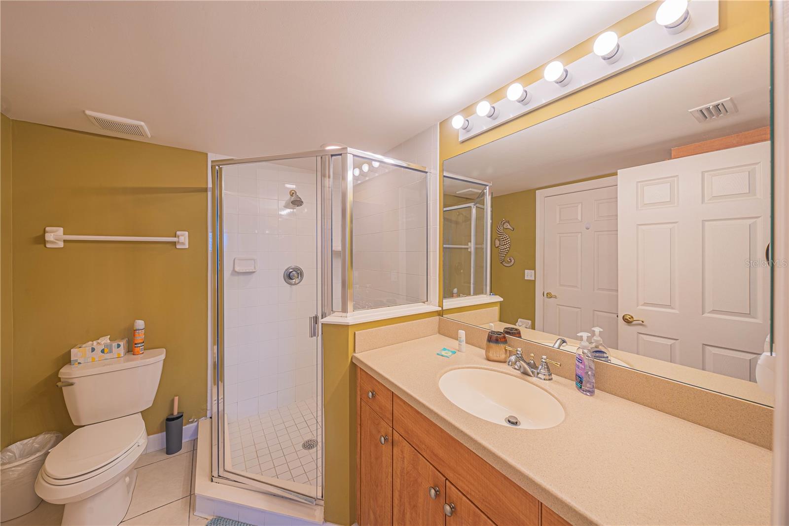 DIMUCCI TWIN TOWERS N & S - Residential