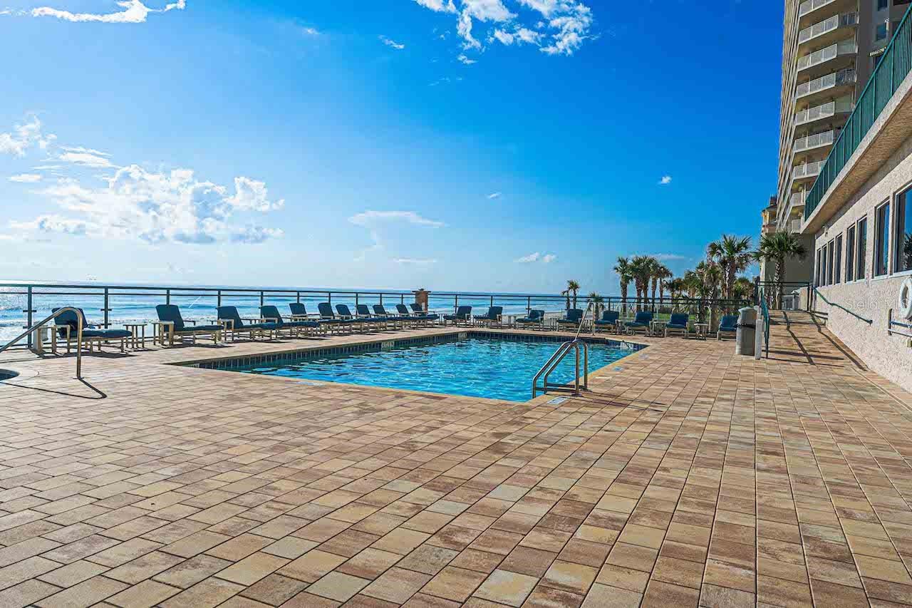 DIMUCCI TWIN TOWERS N & S - Residential