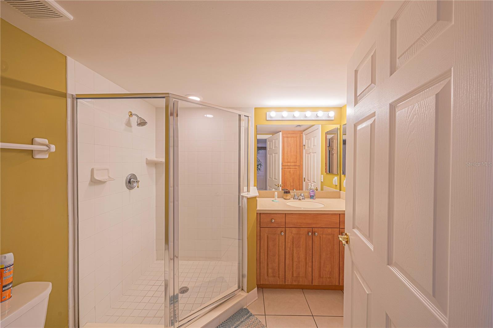 DIMUCCI TWIN TOWERS N & S - Residential