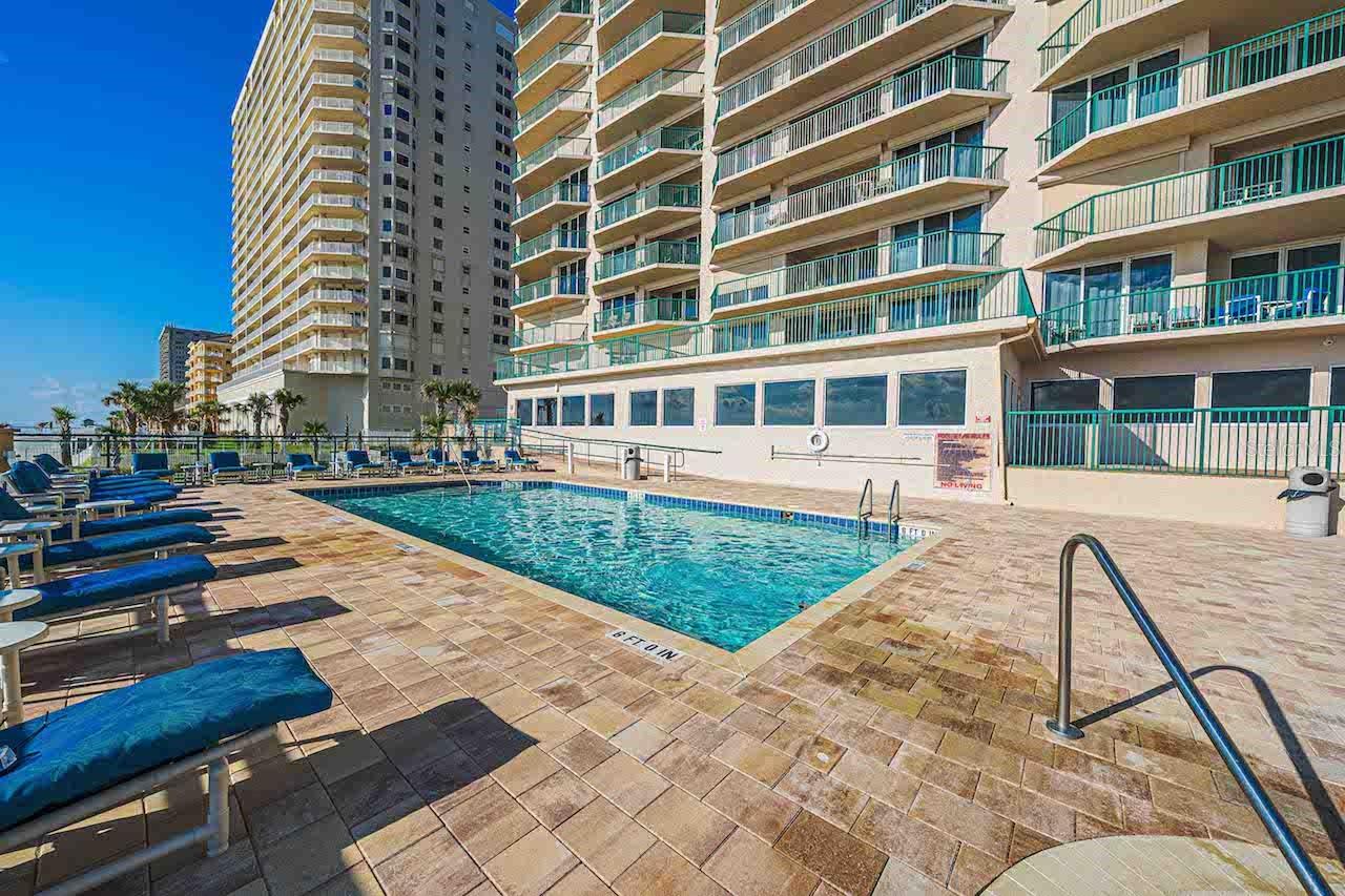 DIMUCCI TWIN TOWERS N & S - Residential