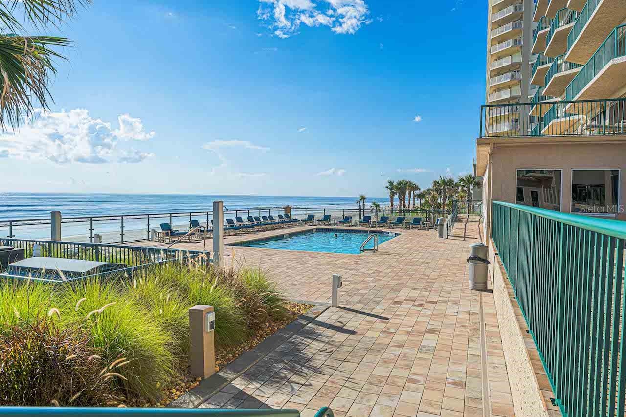 DIMUCCI TWIN TOWERS N & S - Residential