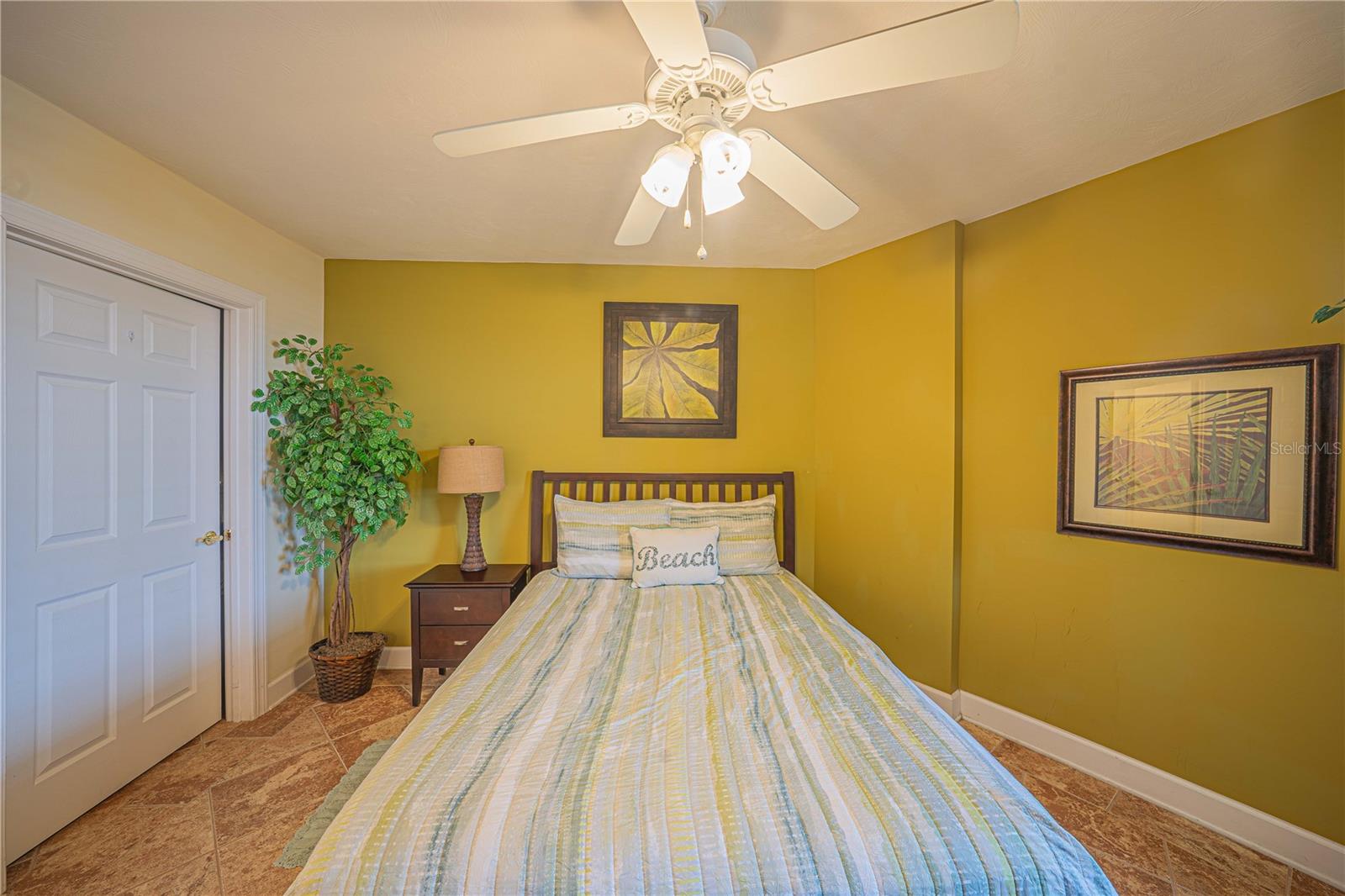 DIMUCCI TWIN TOWERS N & S - Residential