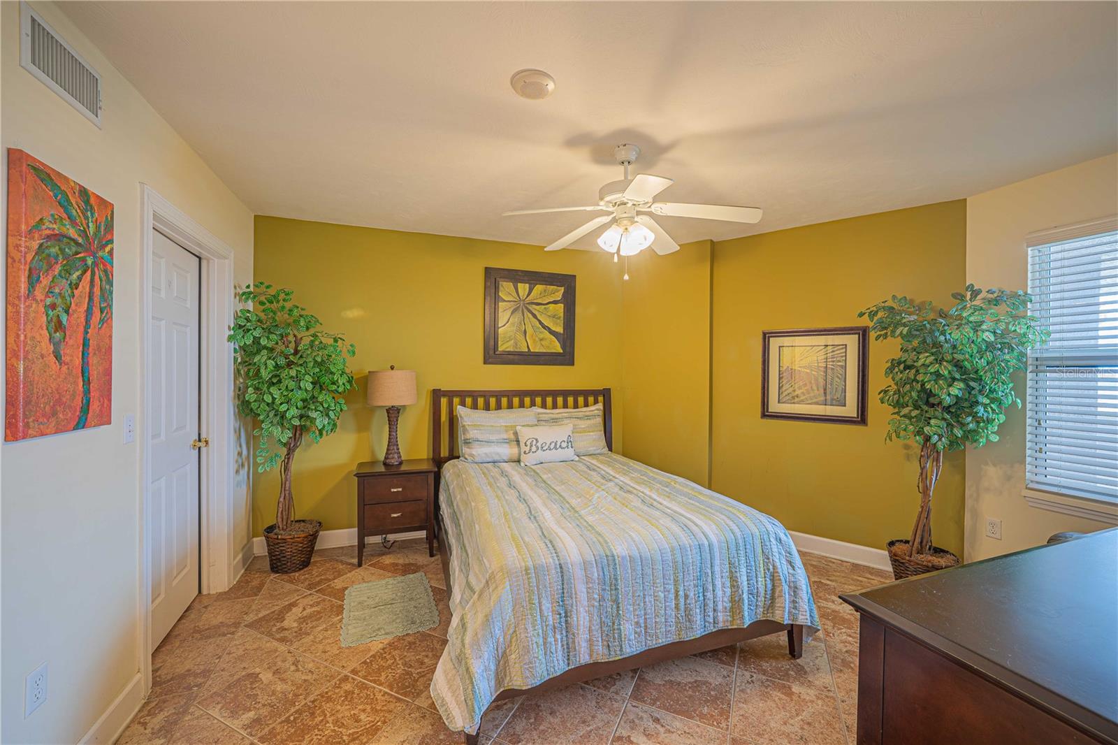 DIMUCCI TWIN TOWERS N & S - Residential