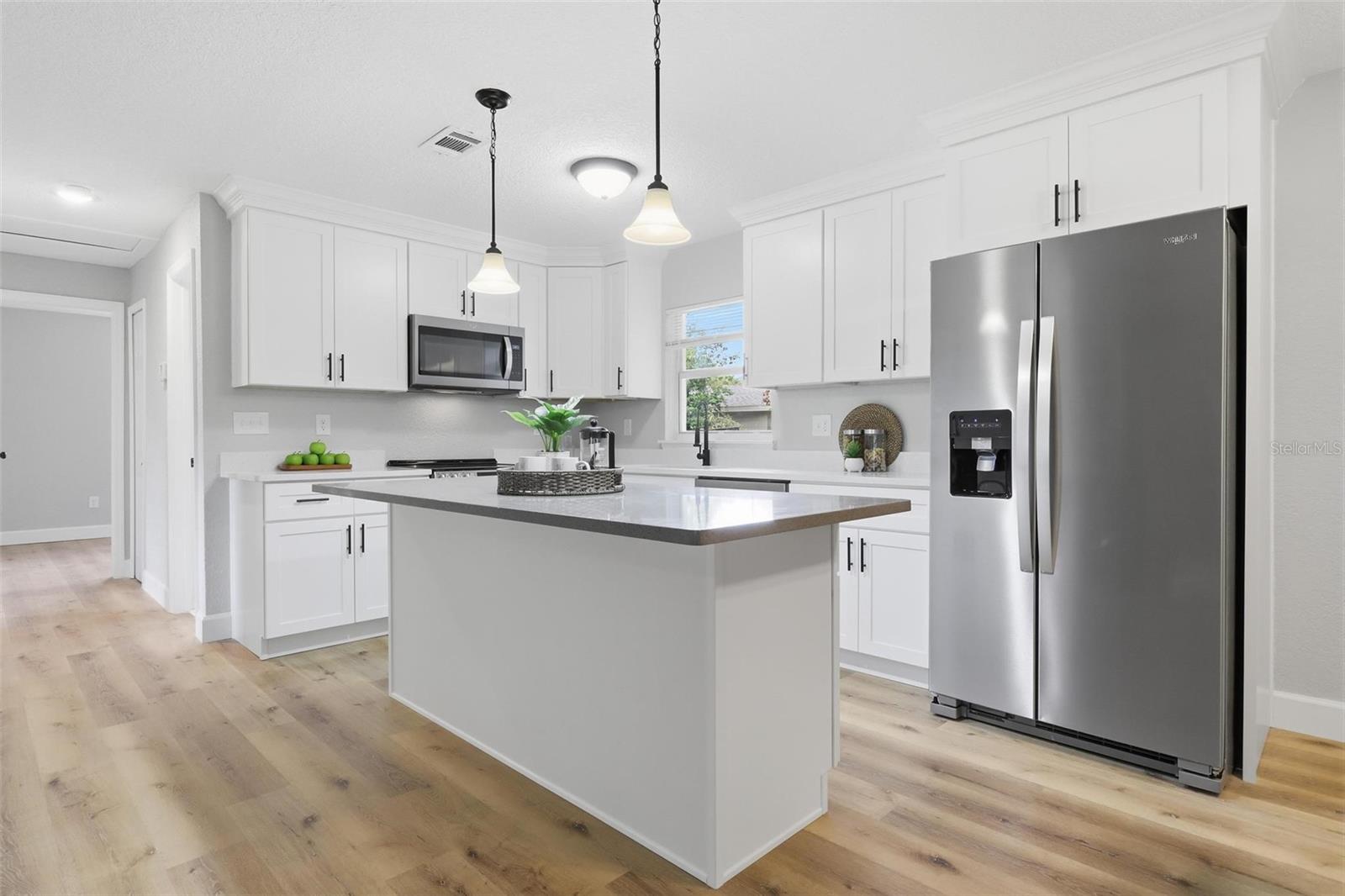 DELAND 01 BLK 198 - Residential