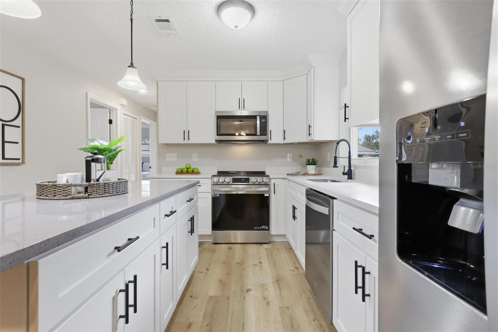 DELAND 01 BLK 198 - Residential