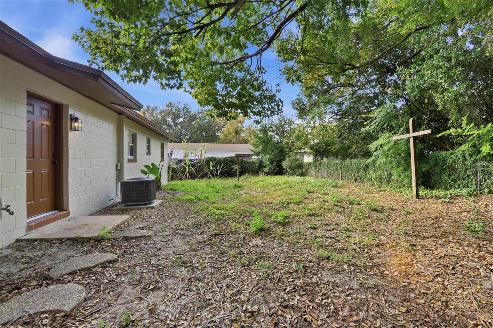 DELAND 01 BLK 198 - Residential