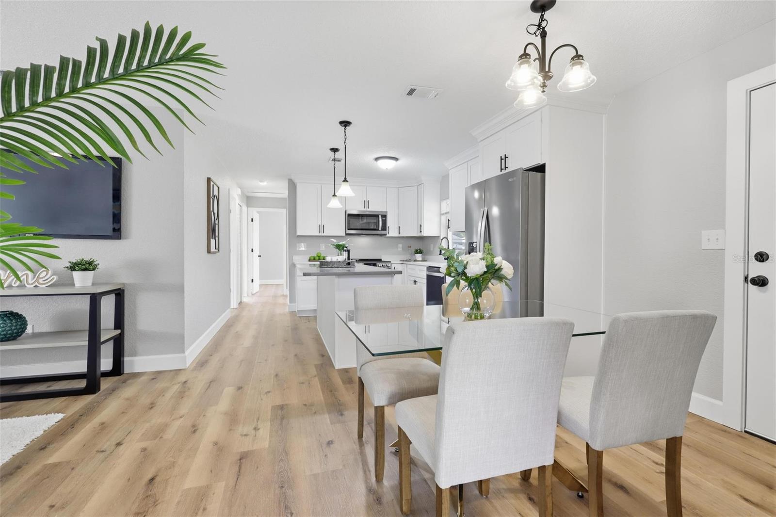 DELAND 01 BLK 198 - Residential