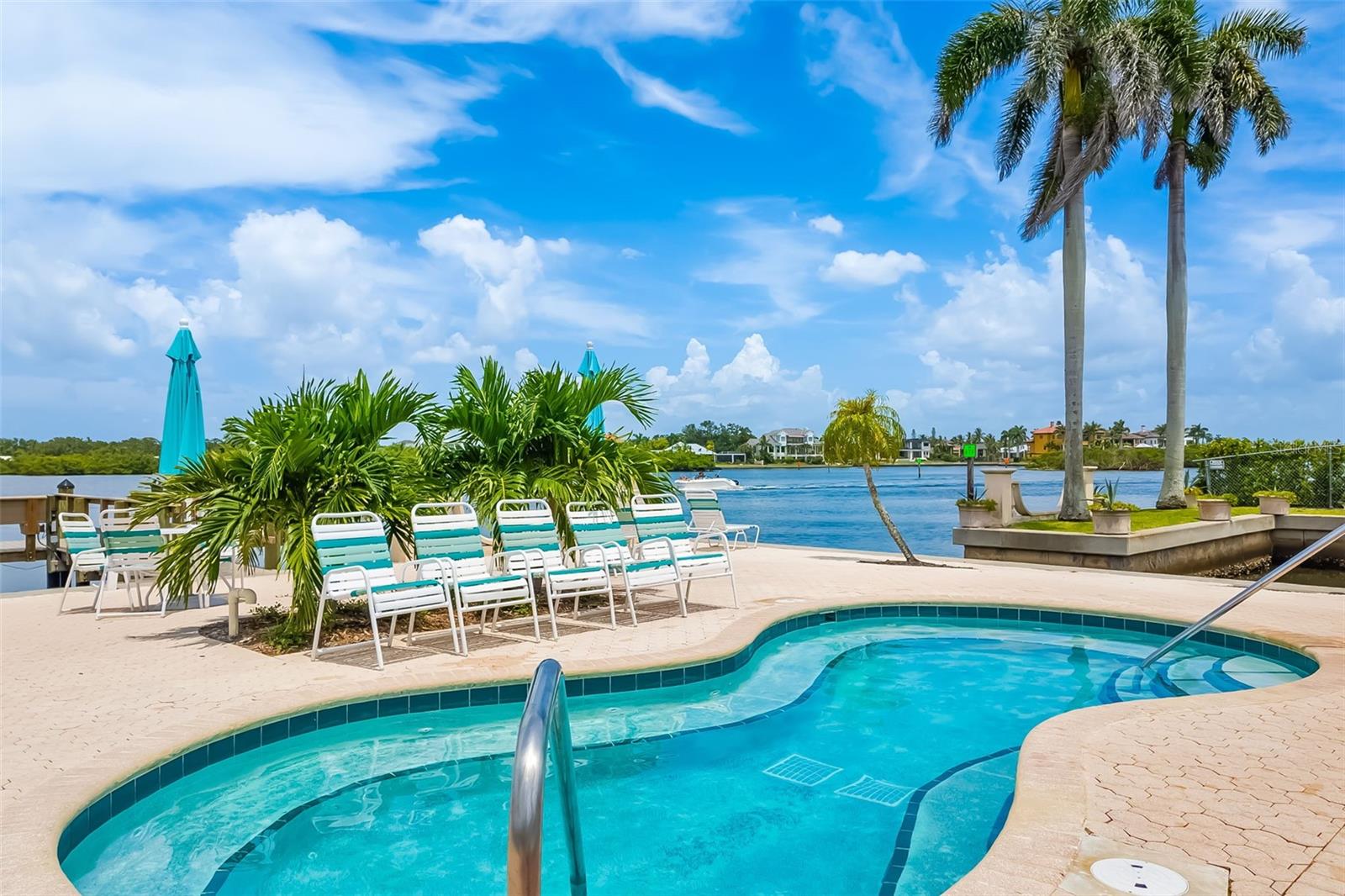 PALM BAY CLUB II - Residential