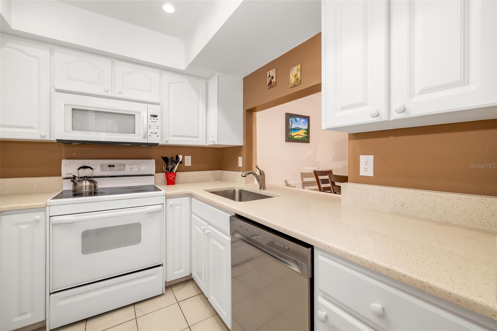 PALM BAY CLUB II - Residential