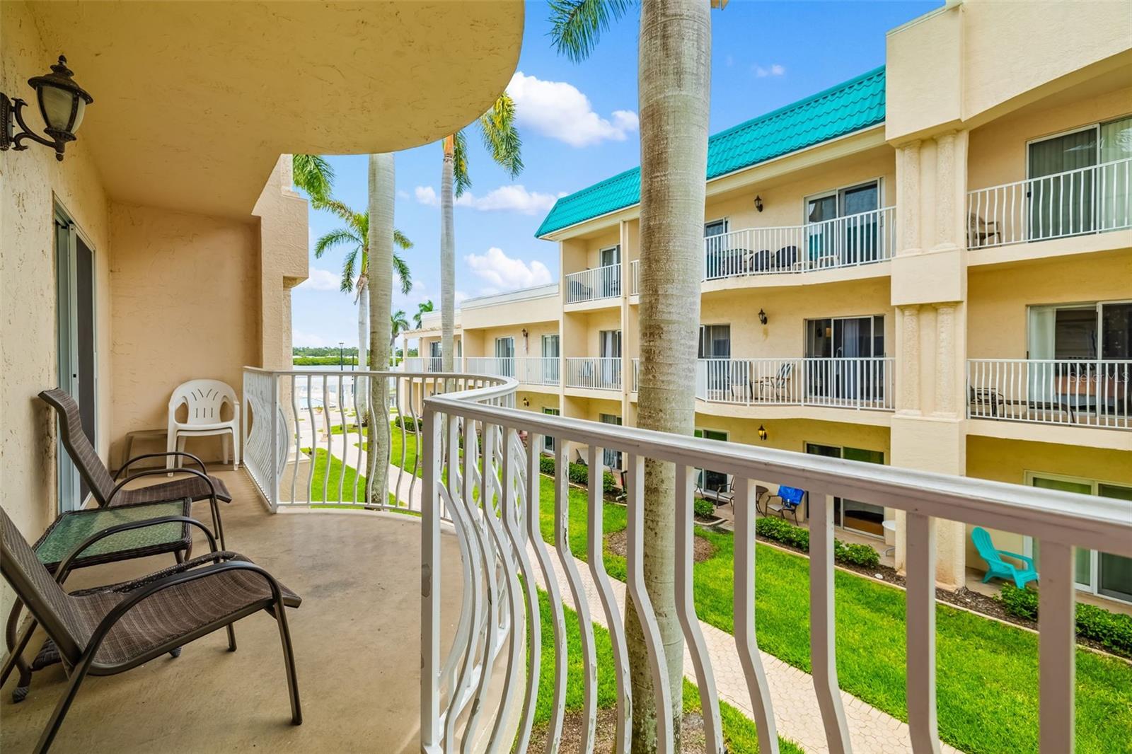 PALM BAY CLUB II - Residential