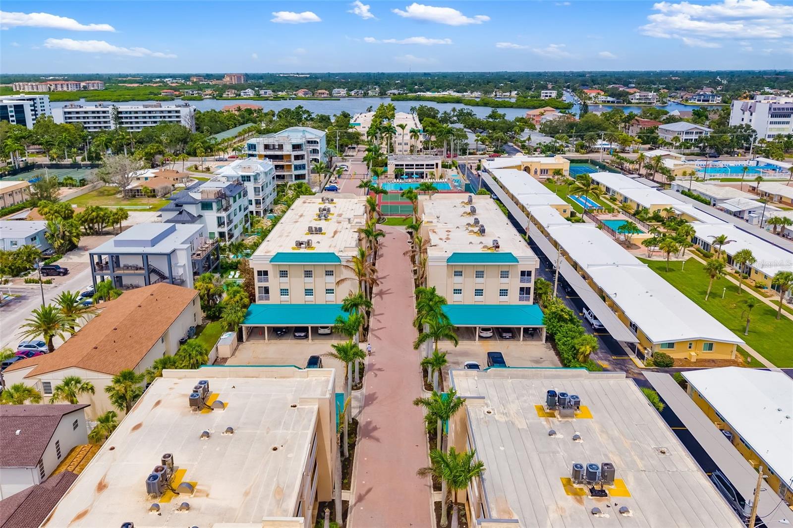 PALM BAY CLUB II - Residential
