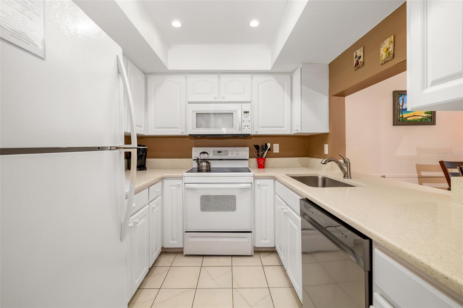 5961 MIDNIGHT PASS ROAD 319